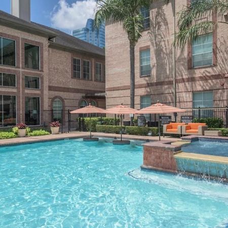 Bright & Modern Galleria Suite! 5 Star Location, Self Check In & Free Parking Houston Dış mekan fotoğraf