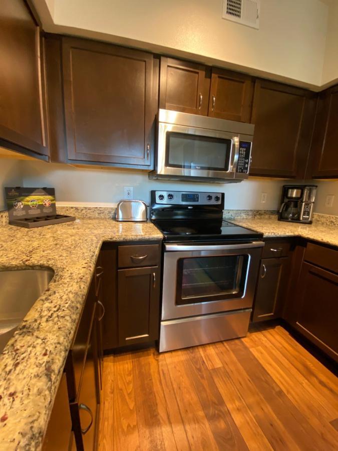 Bright & Modern Galleria Suite! 5 Star Location, Self Check In & Free Parking Houston Dış mekan fotoğraf